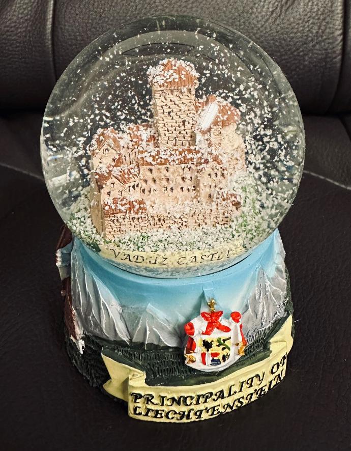 Schneekugel Liechtenstein